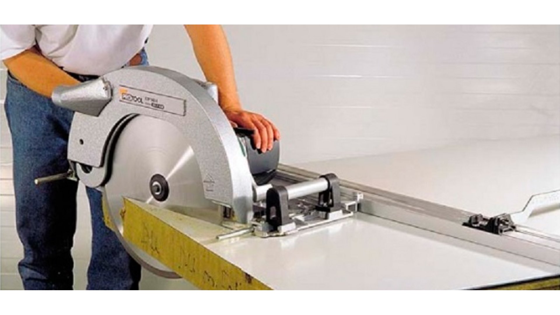 Нарезка подоконников, сэндвича, углов ПВХ, оцинкованных листов